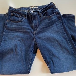 NWOT Levi’s 724 High-Rise Straight Cropped jeans